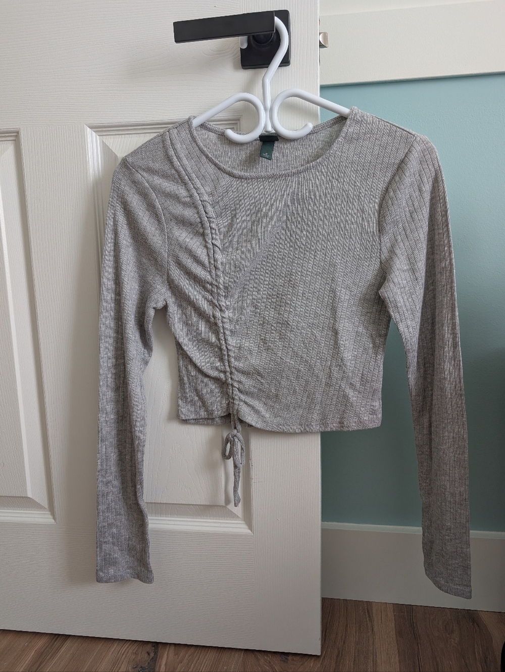 wild fable Light Gray Ribbed Cinch-Front Long Sleeve Crop
